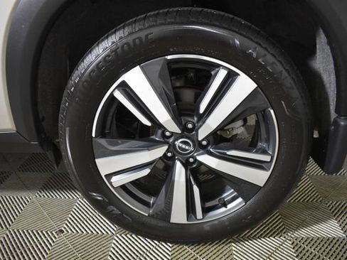 Certified 2025 Nissan Rogue SL w/ SL Premium Package AWD/4WD image 46