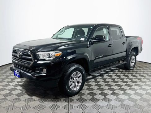 Used 2016 Toyota Tacoma SR5 RWD image 3