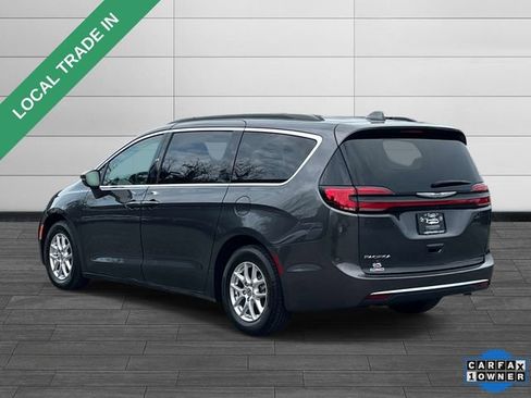 Used 2022 Chrysler Pacifica Touring-L FWD image 5