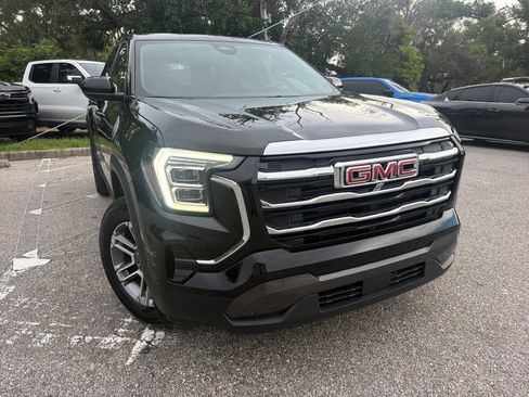 Used 2025 GMC Terrain Elevation FWD image 5