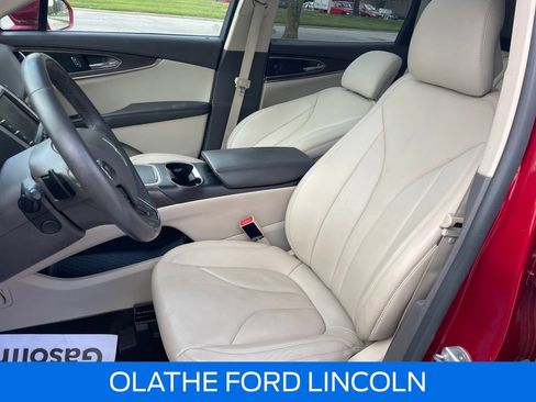Used 2016 Lincoln MKX Reserve w/ Technology Package AWD/4WD image 9