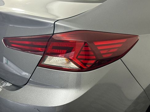 Used 2019 Hyundai Elantra SE w/ Cargo Package image 33