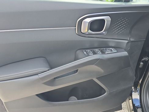 New 2026 Kia Sorento S FWD image 17