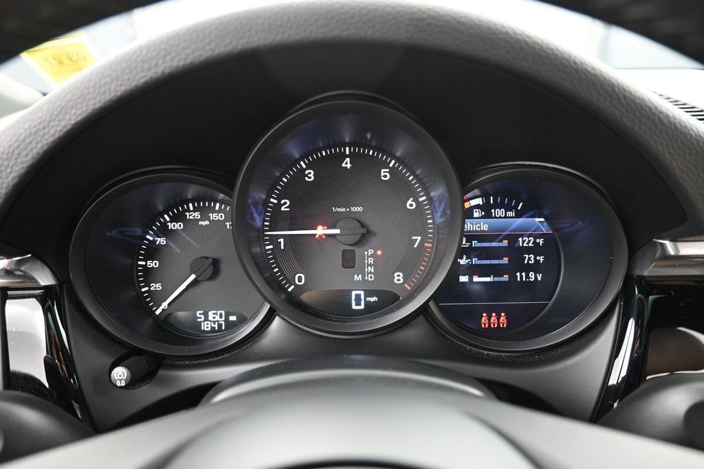 Certified 2026 Porsche Macan AWD/4WD image 19