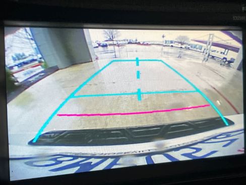 Used 2015 Toyota Corolla LE image 19