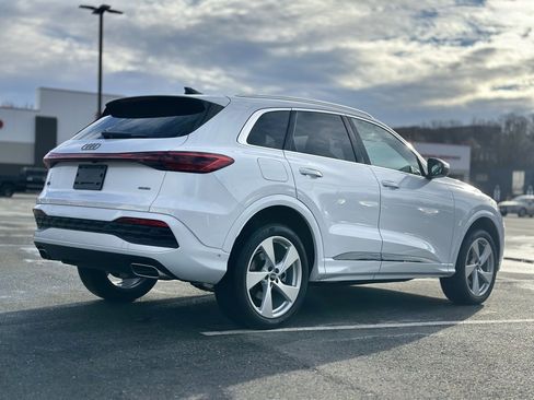 Used 2025 Audi Q5 Premium Plus w/ Premium Plus image 7
