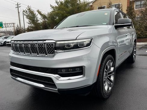 Used 2023 Jeep Grand Wagoneer Series III AWD/4WD image 8