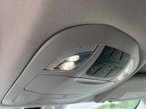Used 2023 Chrysler Pacifica Touring-L FWD image 30