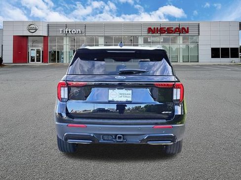 Used 2025 Ford Explorer ST-Line w/ ST-Line Street Pack AWD/4WD image 5