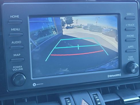 Used 2021 Toyota RAV4 XLE Premium image 27