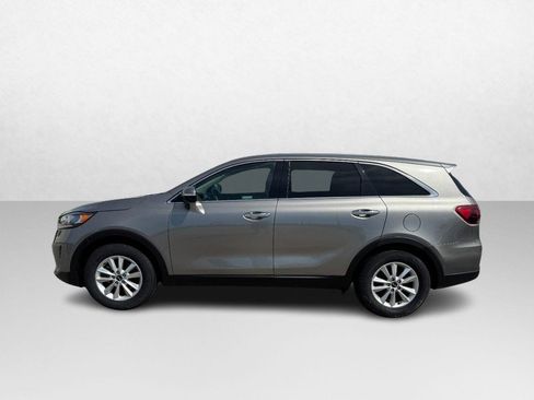 Used 2019 Kia Sorento L FWD image 8
