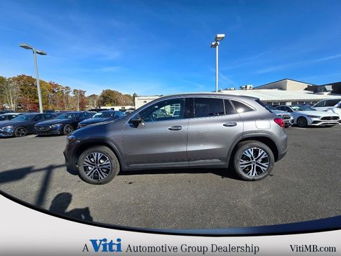 Used 2025 Mercedes-Benz GLA 250 4MATIC image 5