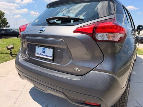Used 2019 Nissan Kicks SV FWD image 27