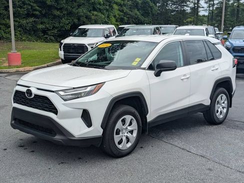 Used 2024 Toyota RAV4 LE FWD image 3