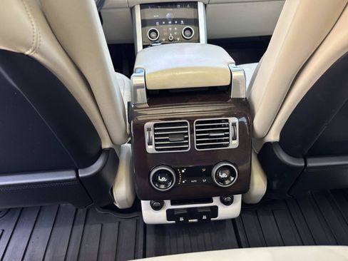 Used 2019 Land Rover Range Rover Supercharged AWD/4WD image 17