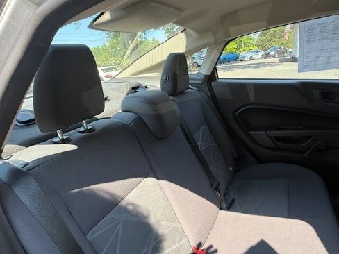 Used 2015 Ford Fiesta S image 18