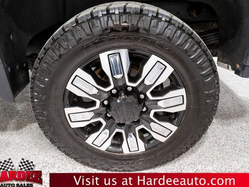 Used 2024 GMC Sierra 2500 Denali w/ Technology Package image 10