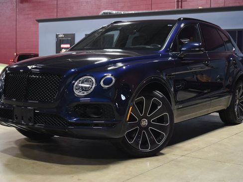 Used 2020 Bentley Bentayga Design Series image 4