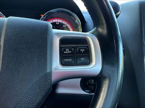 Used 2019 Dodge Grand Caravan GT FWD image 11