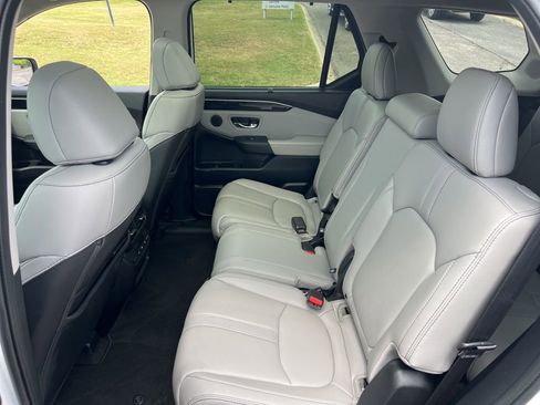 Used 2023 Honda Pilot Touring image 26