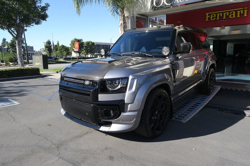 Used 2024 Land Rover Defender 110 X-Dynamic SE AWD/4WD image 60