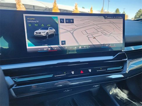 Used 2025 BMW 530i xDrive image 27