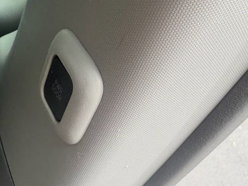 Used 2014 Toyota Sienna LE FWD image 39