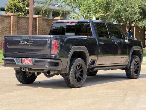 Used 2024 GMC Sierra 2500 AT4 w/ AT4 Premium Plus Package AWD/4WD image 16