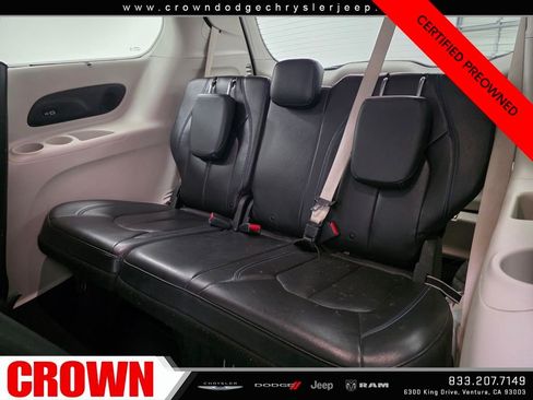 Certified 2021 Chrysler Pacifica Touring-L image 16