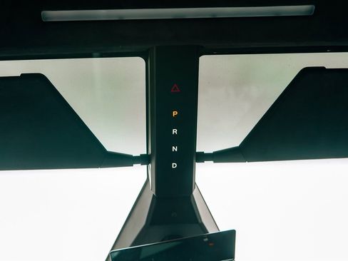 Used 2024 Tesla Cybertruck AWD Crew Cab image 28