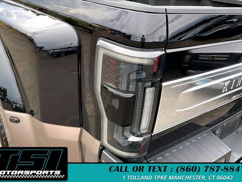 Used 2022 Ford F350 King Ranch w/ King Ranch Ultimate Package AWD/4WD image 31