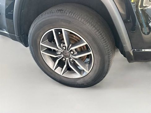 Used 2021 Jeep Grand Cherokee Limited AWD/4WD image 31