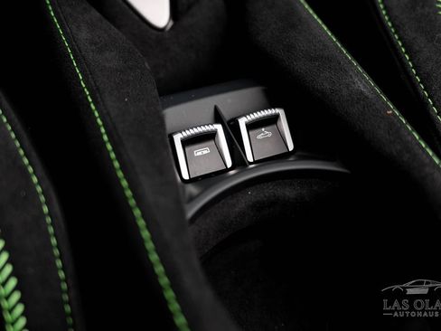 Used 2026 McLaren 750S Spider RWD image 65