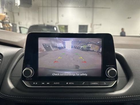 Used 2023 Nissan Rogue SV AWD/4WD image 26