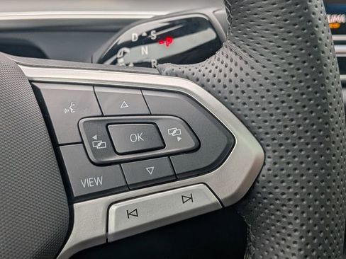 New 2026 Volkswagen Tiguan SE R-Line image 27