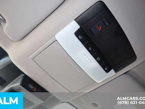 Used 2025 Nissan Rogue SV image 35