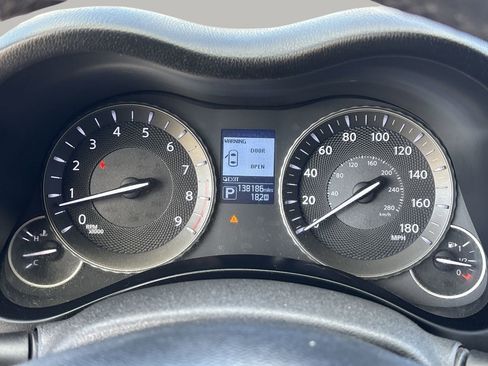 Used 2015 INFINITI Q70 3.7 image 31