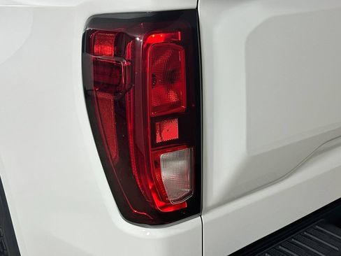 Used 2026 GMC Sierra 1500 SLE w/ X31 Off-Road Package AWD/4WD image 39