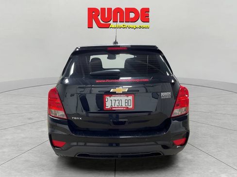 Used 2020 Chevrolet Trax LS FWD image 4