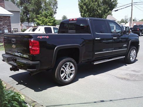 Used 2016 Chevrolet Silverado 2500 High Country w/ High Country Premium Package AWD/4WD image 7