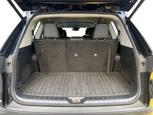 Used 2024 Toyota Grand Highlander Limited image 38