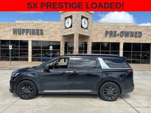 Used 2022 Kia Carnival SX Prestige FWD image 1