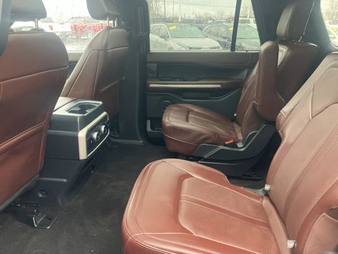 Used 2022 Ford Expedition Max Limited image 16