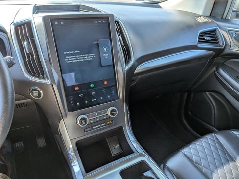 Used 2024 Ford Edge Titanium AWD/4WD image 23
