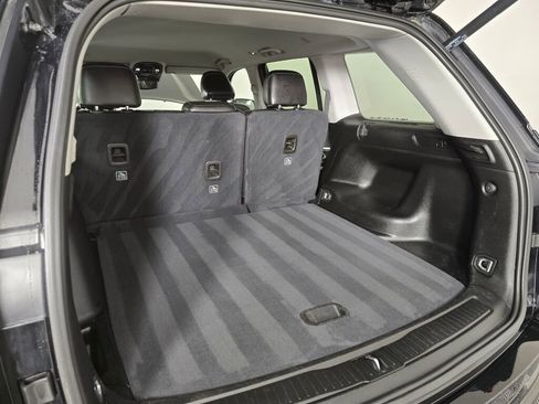 Used 2023 Jeep Grand Cherokee Limited w/ Black Appearance Package image 14