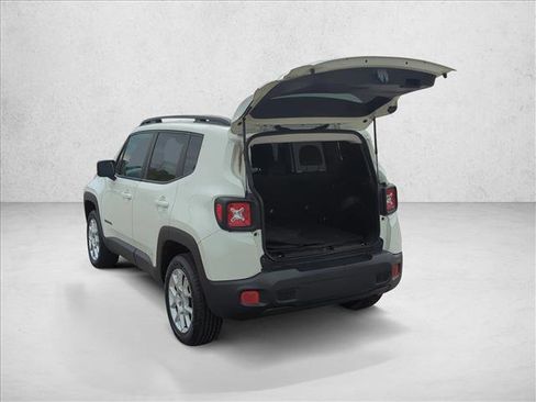 Used 2021 Jeep Renegade Latitude image 8