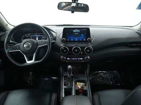 Used 2022 Nissan Sentra SR w/ SR Premium Package image 13