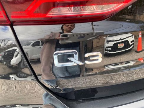 Used 2024 Audi Q3 2.0T Premium Plus image 30