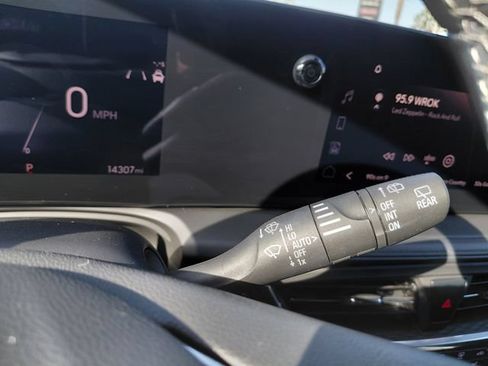 Used 2024 Buick Encore GX Avenir w/ Avenir Technology Package AWD/4WD image 31