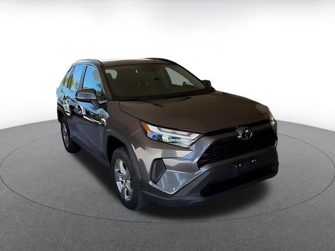 Used 2025 Toyota RAV4 XLE w/ Convenience Package image 3
